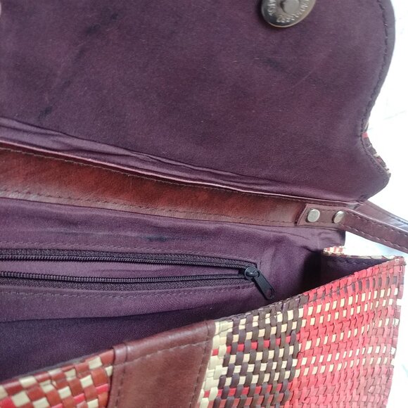 Paper straw woven shoulder baguette bag brown red tan cream buckle front - Picture 12 of 16